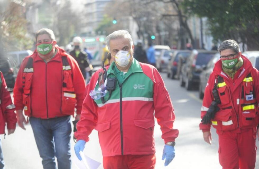 Explosión en Villa Crespo: Guillermo Lobo lloró en vivo tras el homenaje de los bomberos que murieron