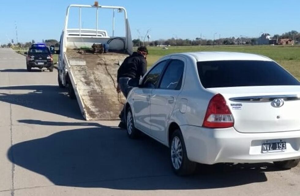 Venía borracho con su mujer: presos y sin el auto