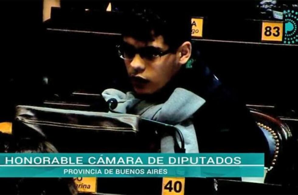 Un santiagueño emocionó a todos con su discurso en Parlamento Nacional Juvenil