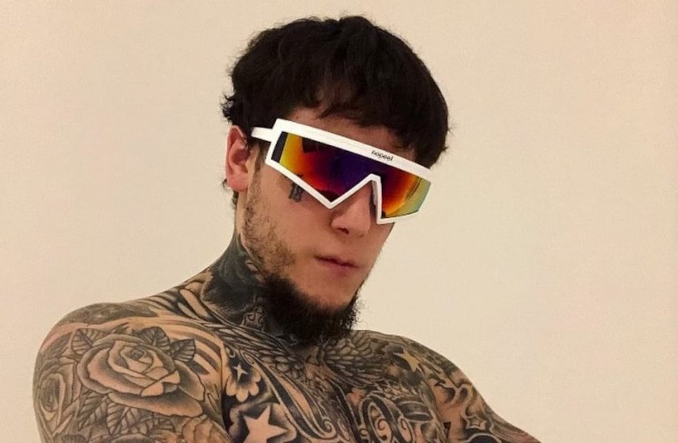 Alex Caniggia presenta su unipersonal, "Escuela de pij..."