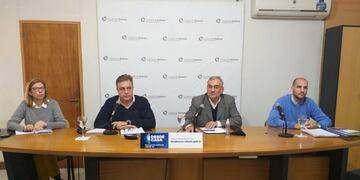 Conferencia de prensa con detalles por las nuevas habilitaciones de Nación