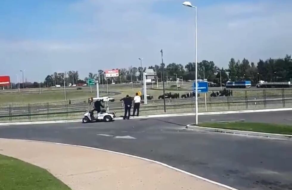 El acceso a la autopista Rosario-Buenos Aires quedó cortado por una protesta social