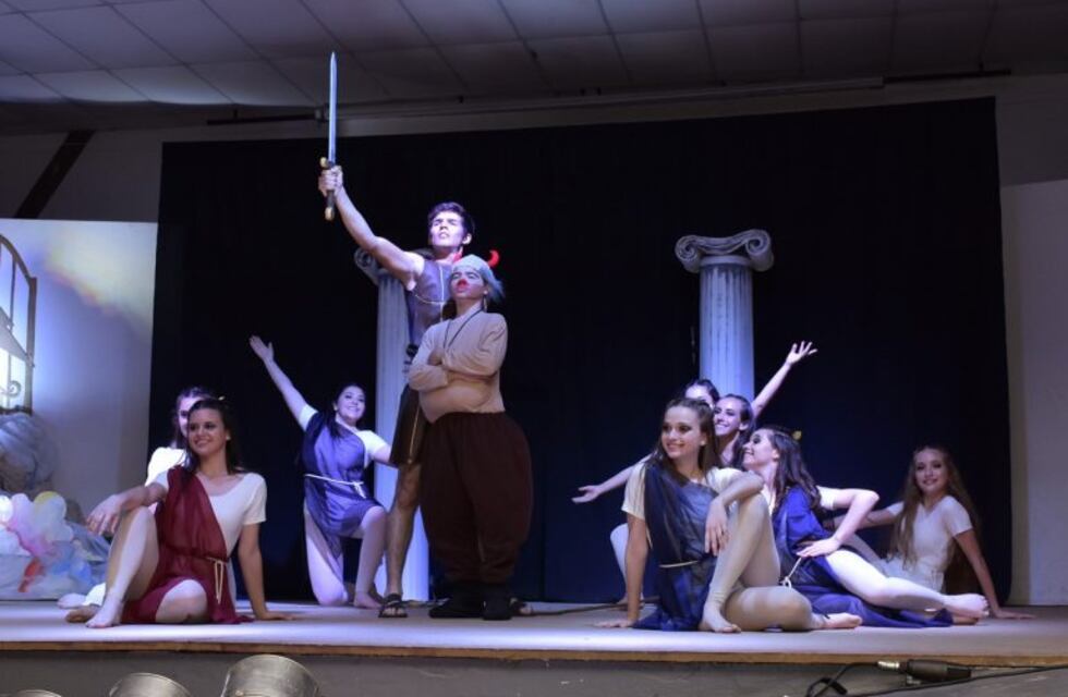 Tremendo éxito para el musical Hércules en Arroyito