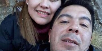 Una cascada congelada fue la escena soñada para una propuesta de casamiento