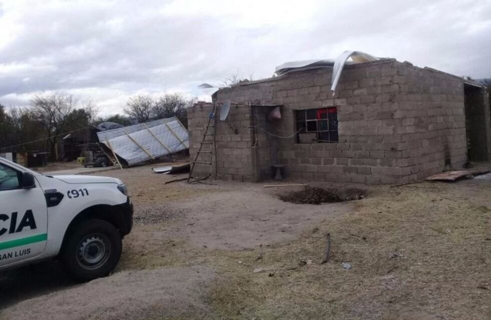 Por el temporal, un hombre murió aplastado por el techo de su vivienda