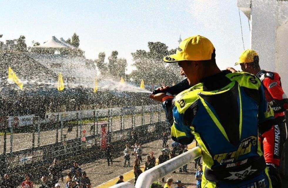 El piloto Andrés González se sometió a una cirugía en su brazo