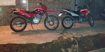 Las policía secuestró dos motocicletas en la casa de la supuesta autora intelectual\u002E (@minsegsf)