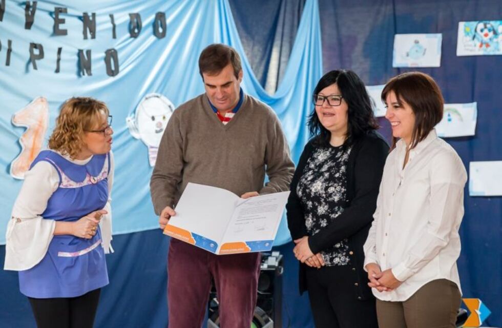 Excombatiente presenta en Ushuaia su libro de cuentos para niños