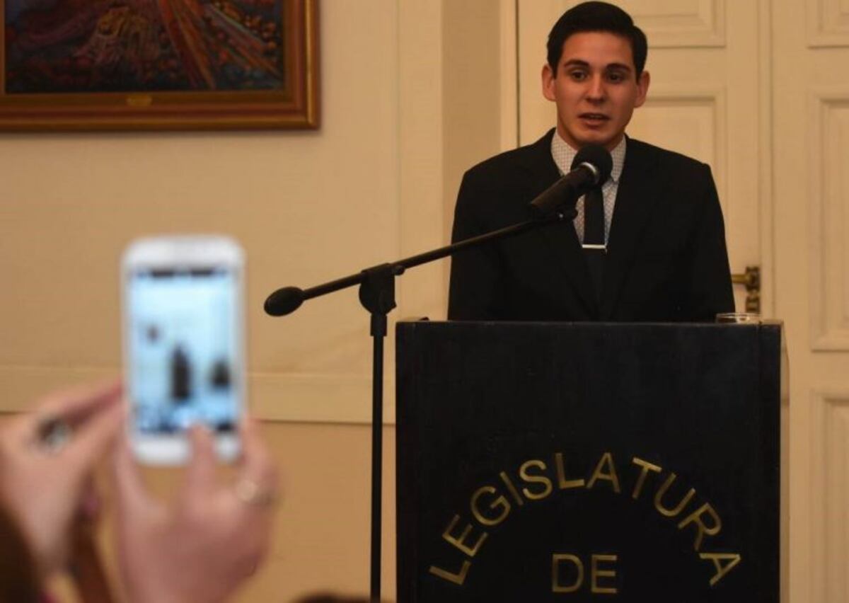 Leonel Esteban fue reconocido por la cámara de Senadores\u002E (Foto: Andrés Larrovere/Los Andes)