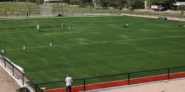 Tareas cancha hockey Monte Comán San Rafael