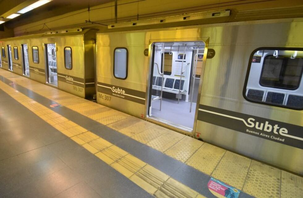 La línea A normalizó su servicio tras una falla técnica que provocó una evacuación