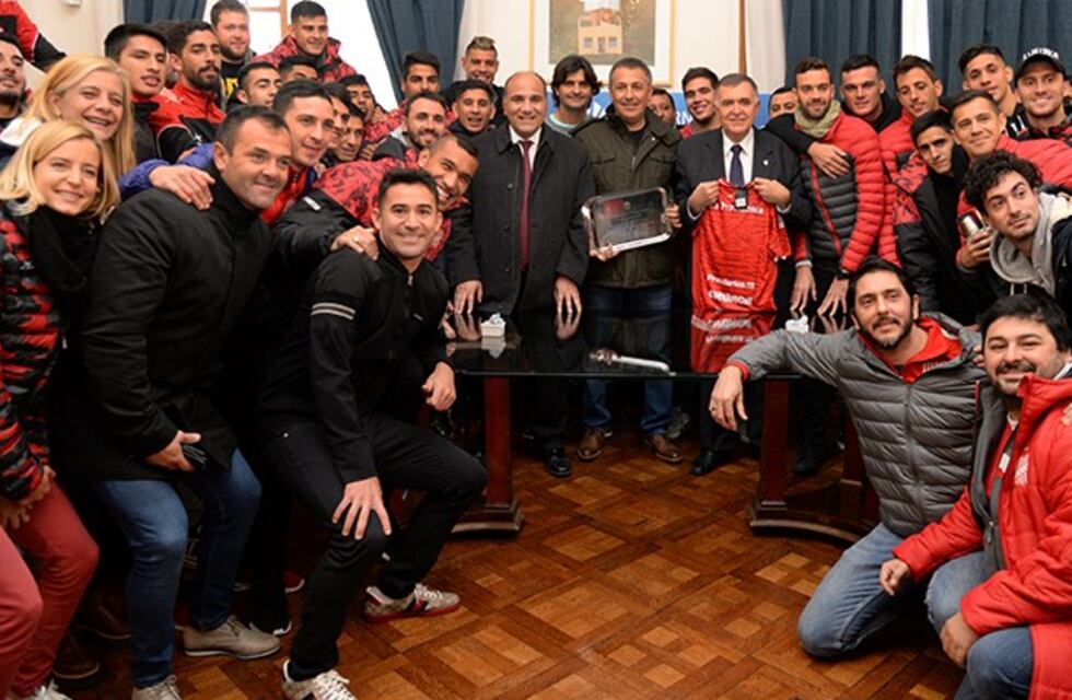 Manzur aseguró que están estudiando la posibilidad de hacer un estadio único
