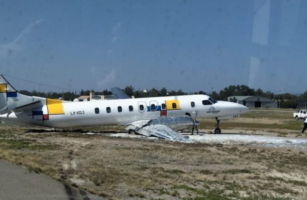Las imágenes del despiste de un avión privado en el aeropuerto mendocino