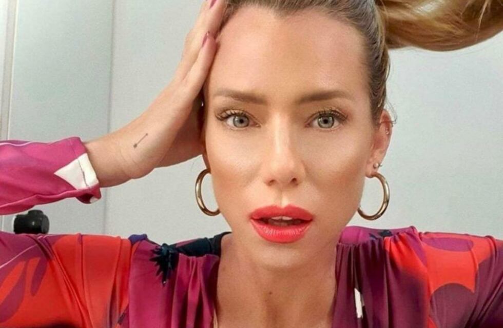 Nicole Neumann relajó la mañana del domingo con una imagen en ropa interior de algodón