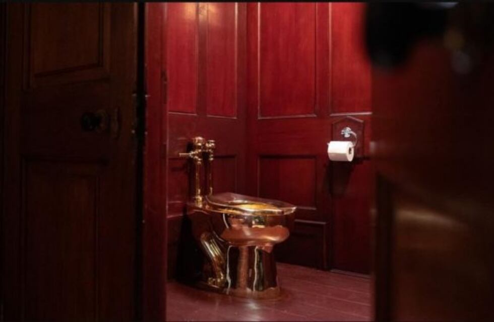 Robaron un millonario inodoro de oro macizo en Inglaterra