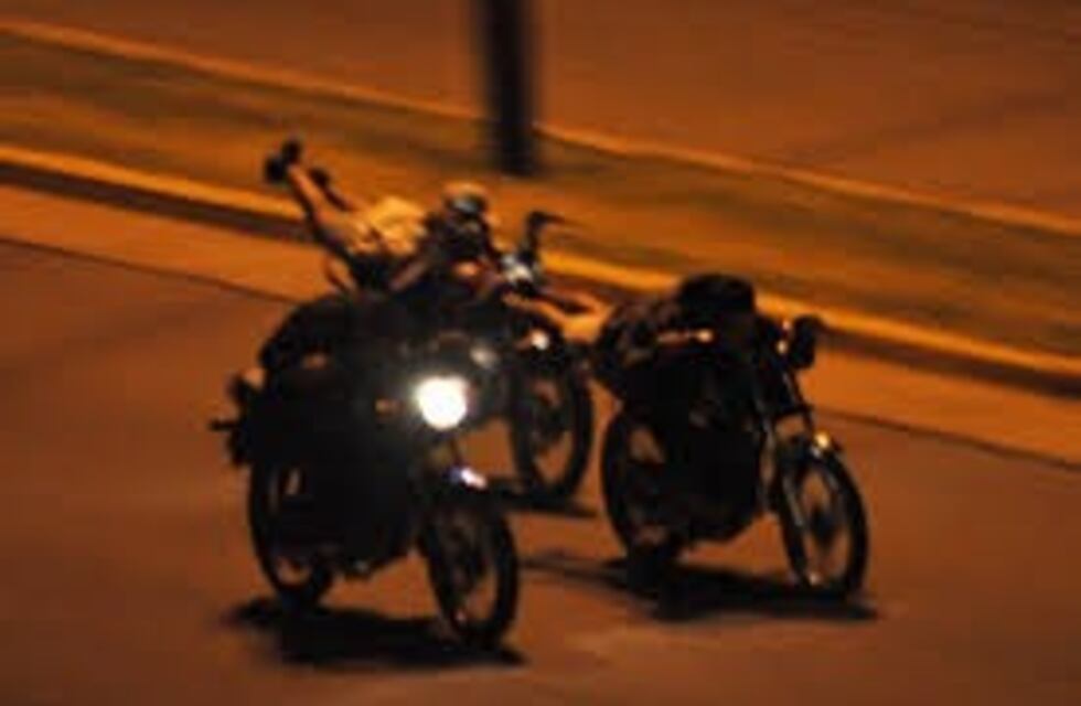 Las motos pertuban a los vecinos del Complejo Casino