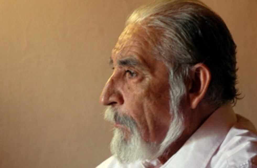 Cultura editará el tercer tomo de Canto Quetral, del poeta Bustriazo Ortiz