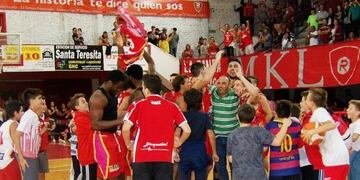 Manuel Olocco fue la figura para el triunfo de su equipo Rocamora