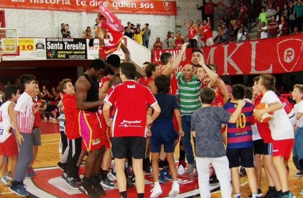 Manuel Olocco fue la figura para el triunfo de su equipo Rocamora