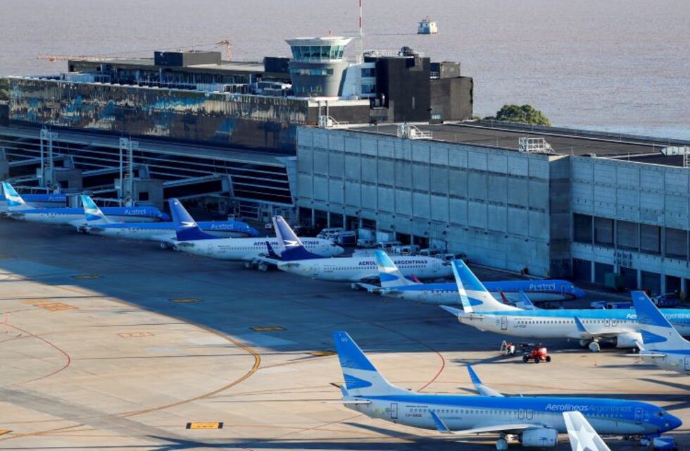 Los aviones de Aerolíneas Argentinas serán desinfectados con una nueva tecnología por la pandemia