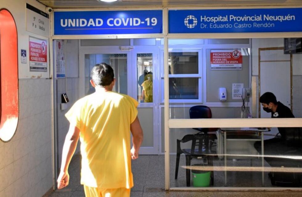 Profesionales de la salud: "Estamos al borde del colapso y no hemos llegado al pico"