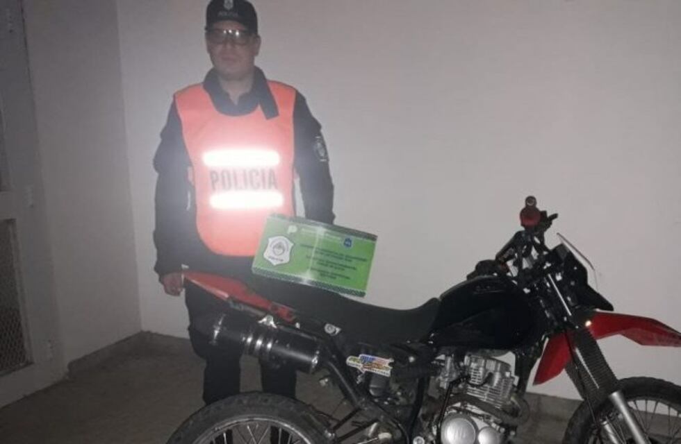 Bahía Blanca: le tiró su moto encima a la Policía, intentó escapar y fue detenido