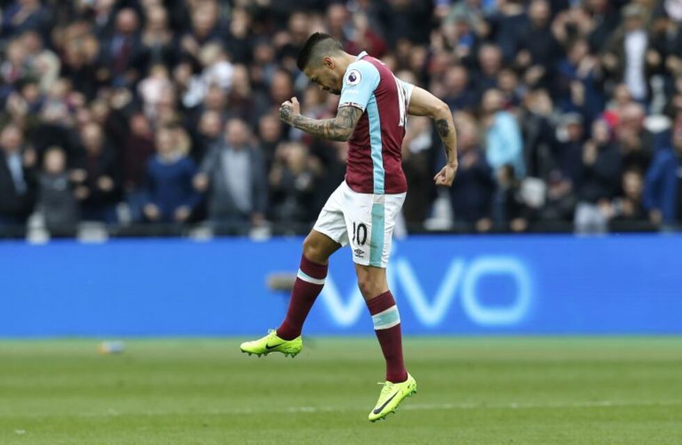 Golazo de Lanzini en la derrota del West Ham por 3-2 ante Leicester