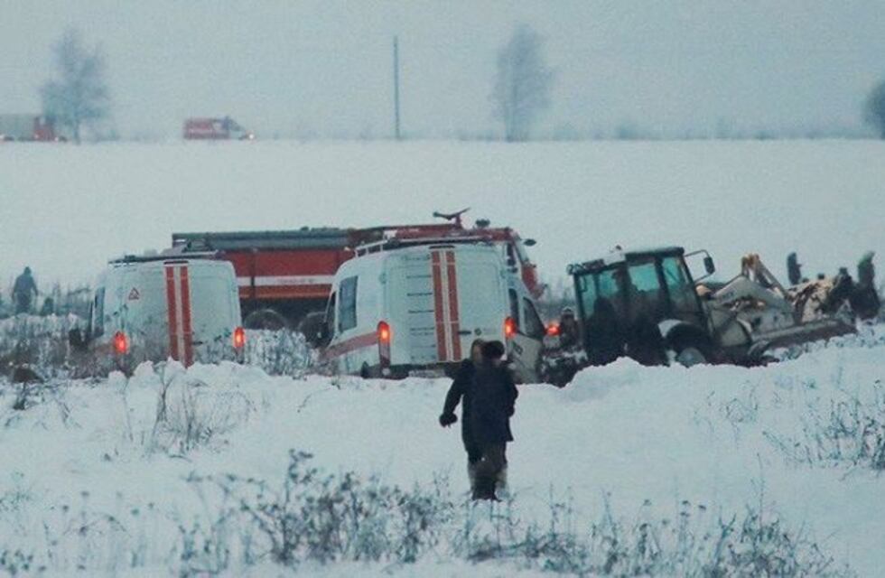 Así quedó el avión que se estrelló con 71 personas a bordo en Rusia