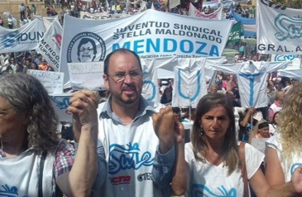 El SUTE acusa al Gobierno quien "extorsiona a los docentes con el ítem zona"