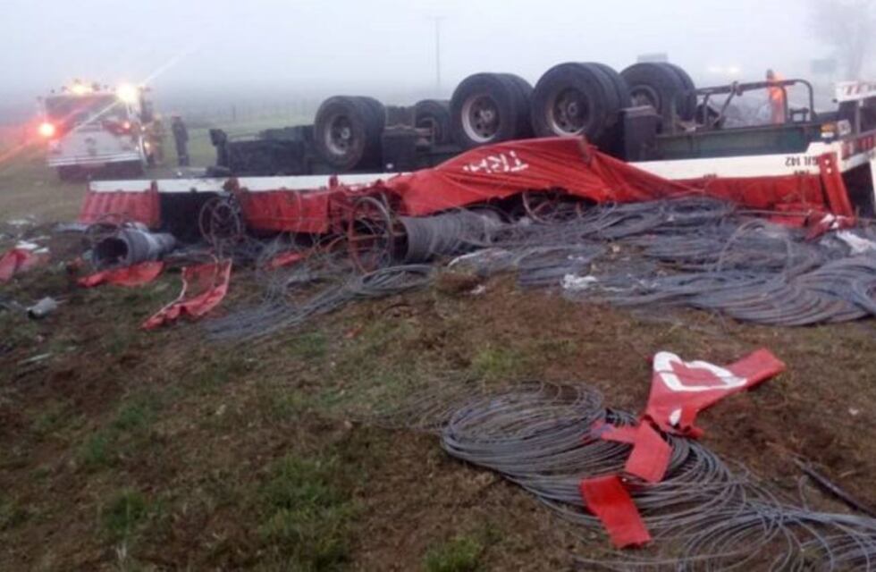 Un muerto al chocar dos camiones en ruta 8
