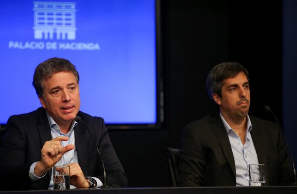 Dujovne: "En el Riesgo País está impactando la incertidumbre política"