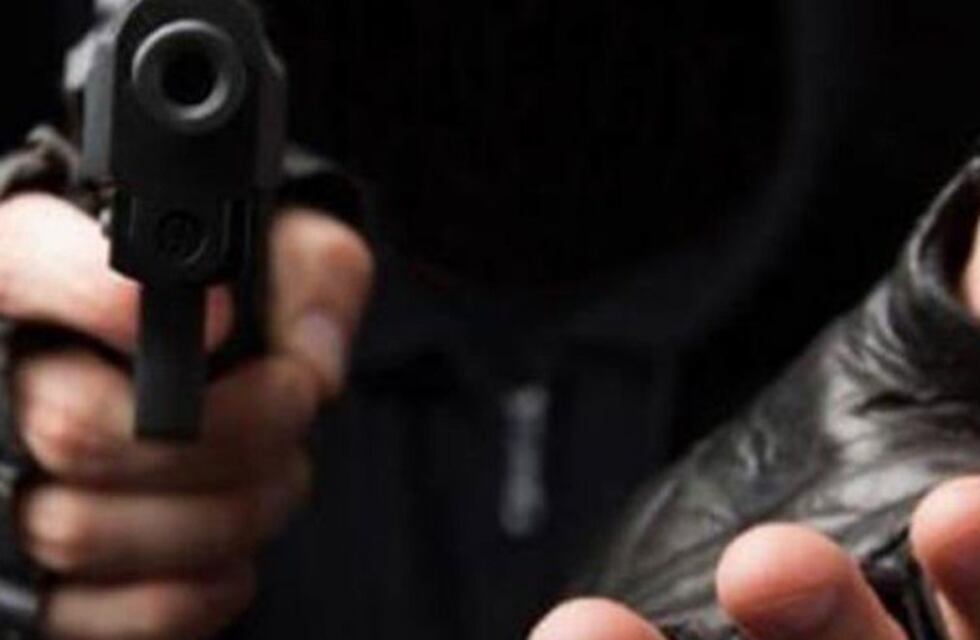 Almacenero de San Francisco se defendió a los palos de un delincuente