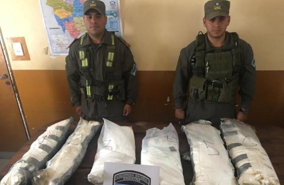Gendarmería descubre 38 kilos de cocaína luego de realizar un control a un ómnibus