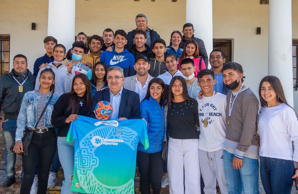Jalil recibió a la delegación que representó a Catamarca en la primera edición de los Juegos Evita de Playa