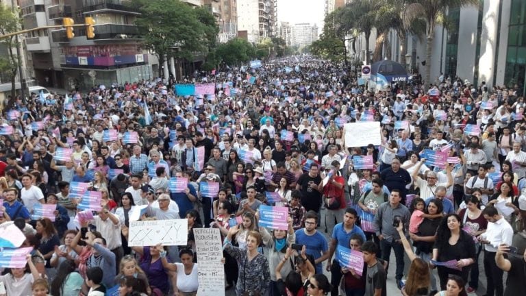 La manifestación en Córdoba y en distintas ciudades, por una "educación libre de la ideología de género".