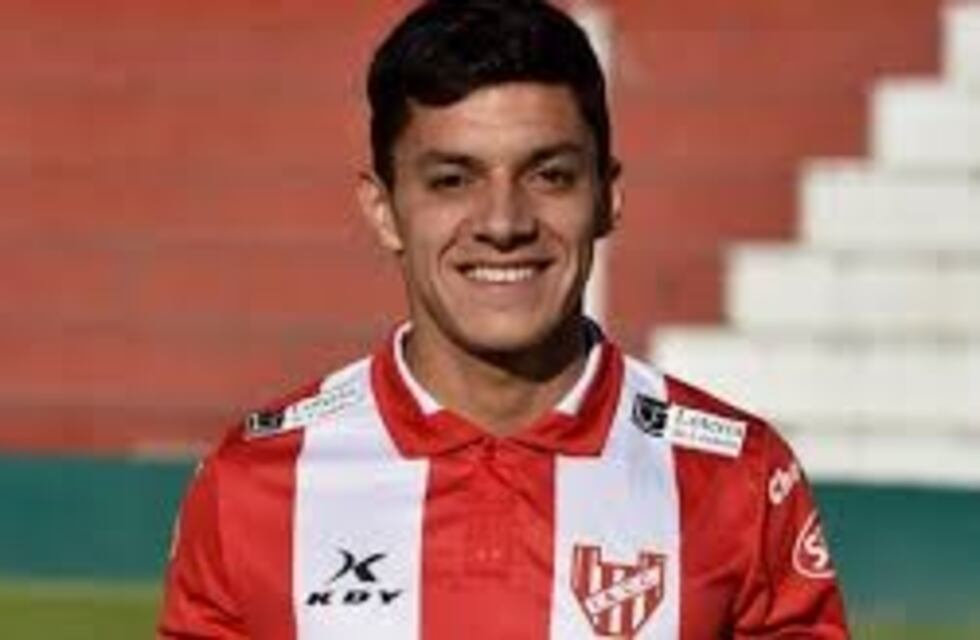 Racing de Nueva Italia sumó a Roldán, lateral de Instituto