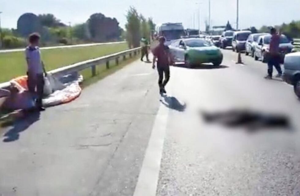 Un parapentista falleció en la Autopista del Oeste atropellado por un pampeano
