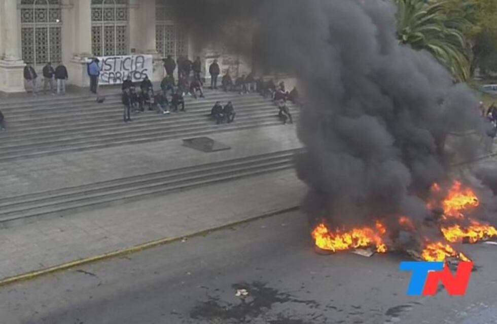 La Plata: protesta de choferes de colectivos frente al Ministerio de Seguridad bonaerense