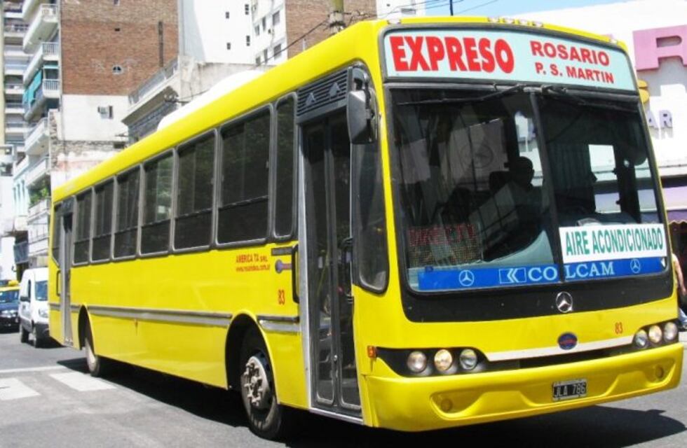 Demoraron a un hombre por acosar a una joven en un colectivo