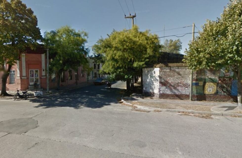 Golpearon brutalmente a dos chicos para robarles el celular