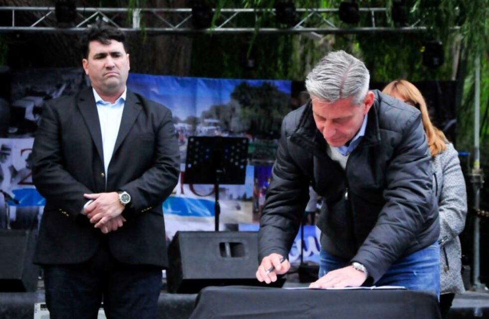 Burgoa criticó a quienes anteponen los intereses políticos sobre los vecinos