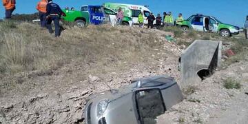 Terminó en una zanja tras perder el control