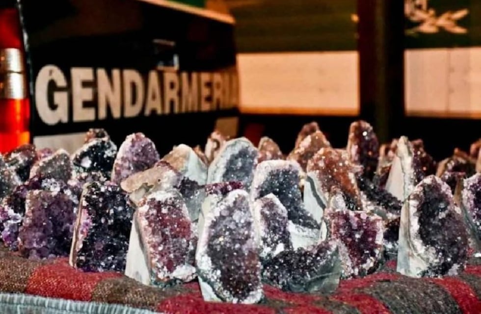 Incautaron encomiendas con 100 kilos de piedras semipreciosas