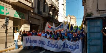 Marcha del Movimiento Sindical Rosario contra el cierre de Mefro Wheels.