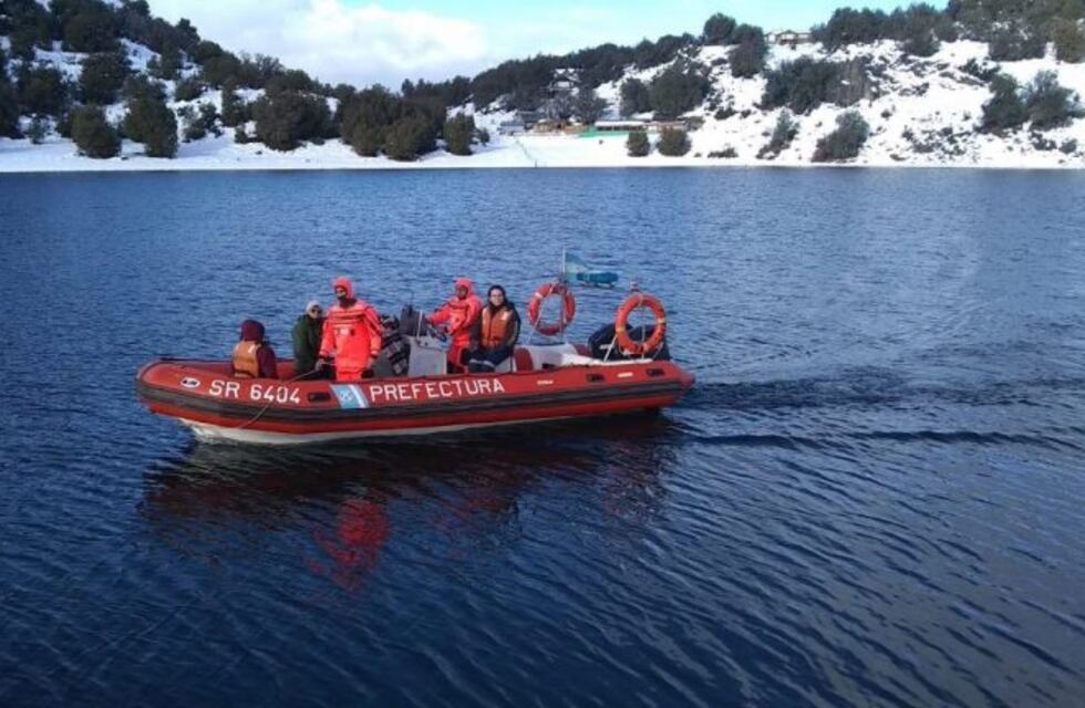 Tiene problemas cardíacos y debió cruzar el Lago Aluminé para poder ser asistida