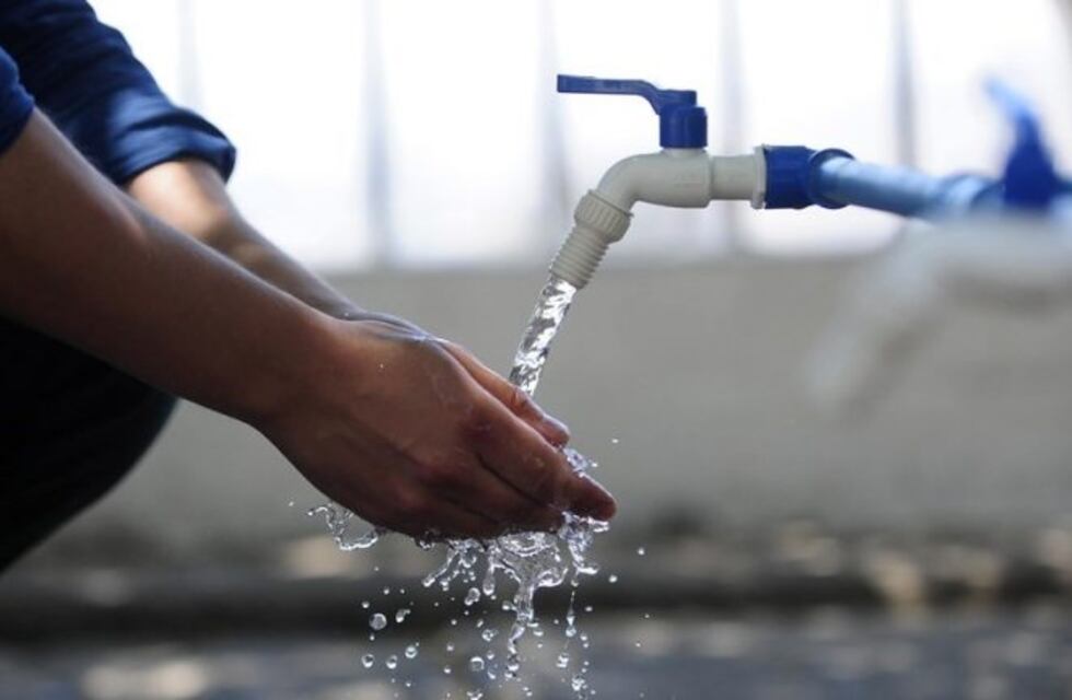 Estudian un plan para reducir sustancialmente la boleta de agua en edificios antiguos