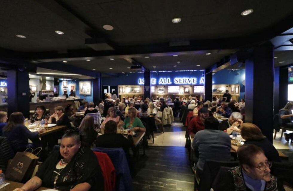Los adultos mayores de Ushuaia tuvieron su almuerzo de fin de año