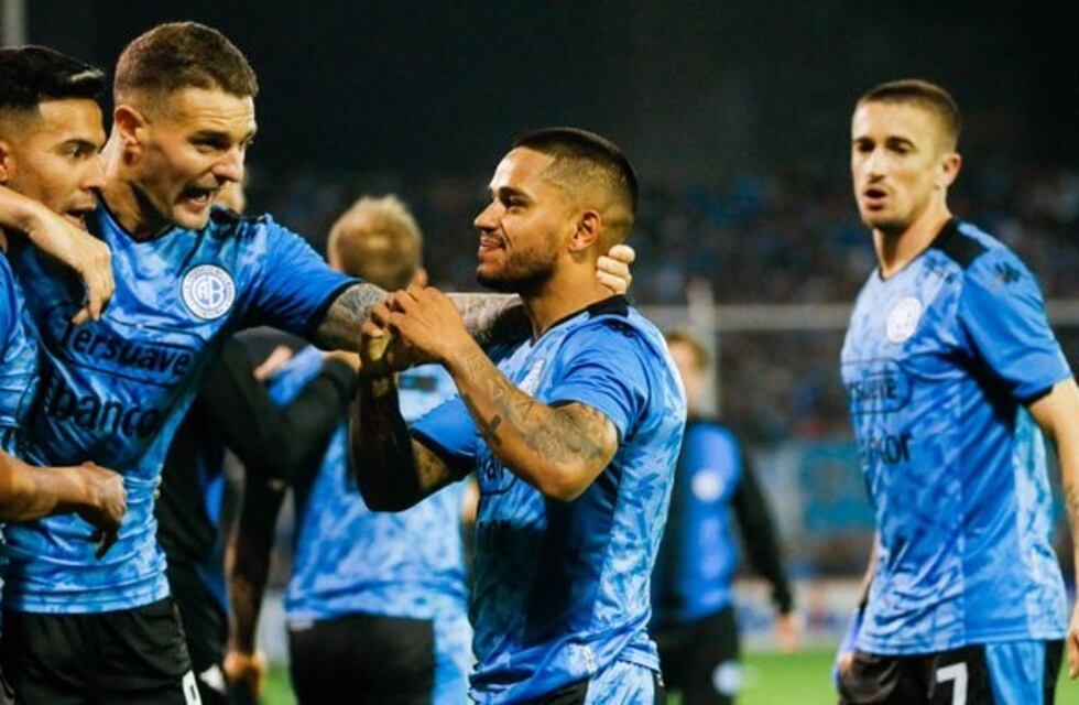 Techera y un gol "a lo Vegetti" para el festejo Celeste