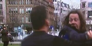 El periodista Martín Arévalo, agredido por un linyera en Manchester\u002E