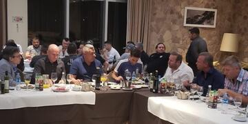 Chiqui Tapia, con la cúpula de los clubes cordobeses\u002E